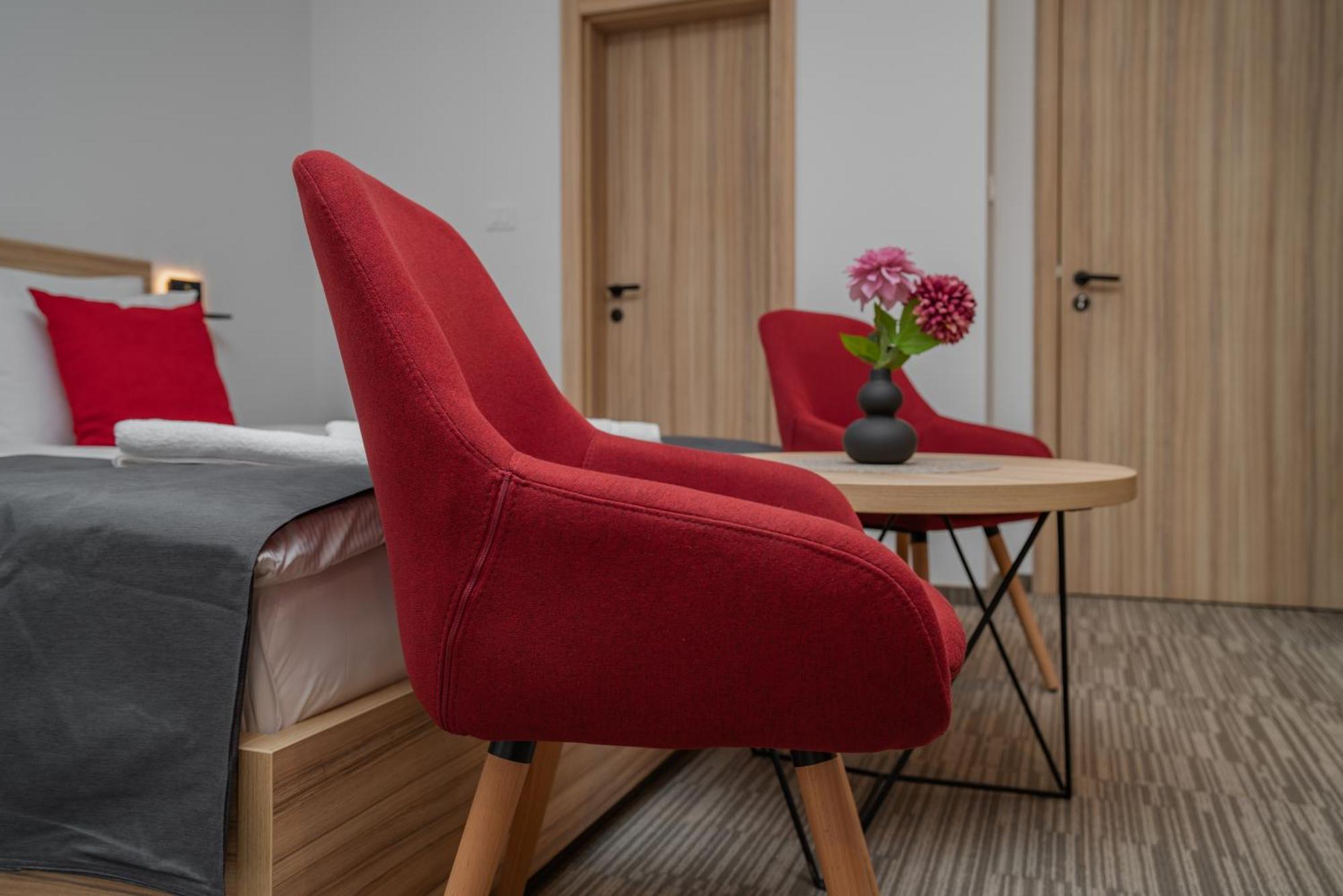 Maestro - Rooms & Restaurant Vukovar Quarto foto